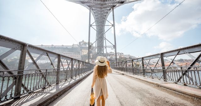 Thrill Seeker’s Delight: Entertainment-Packed Tours Around the Globe